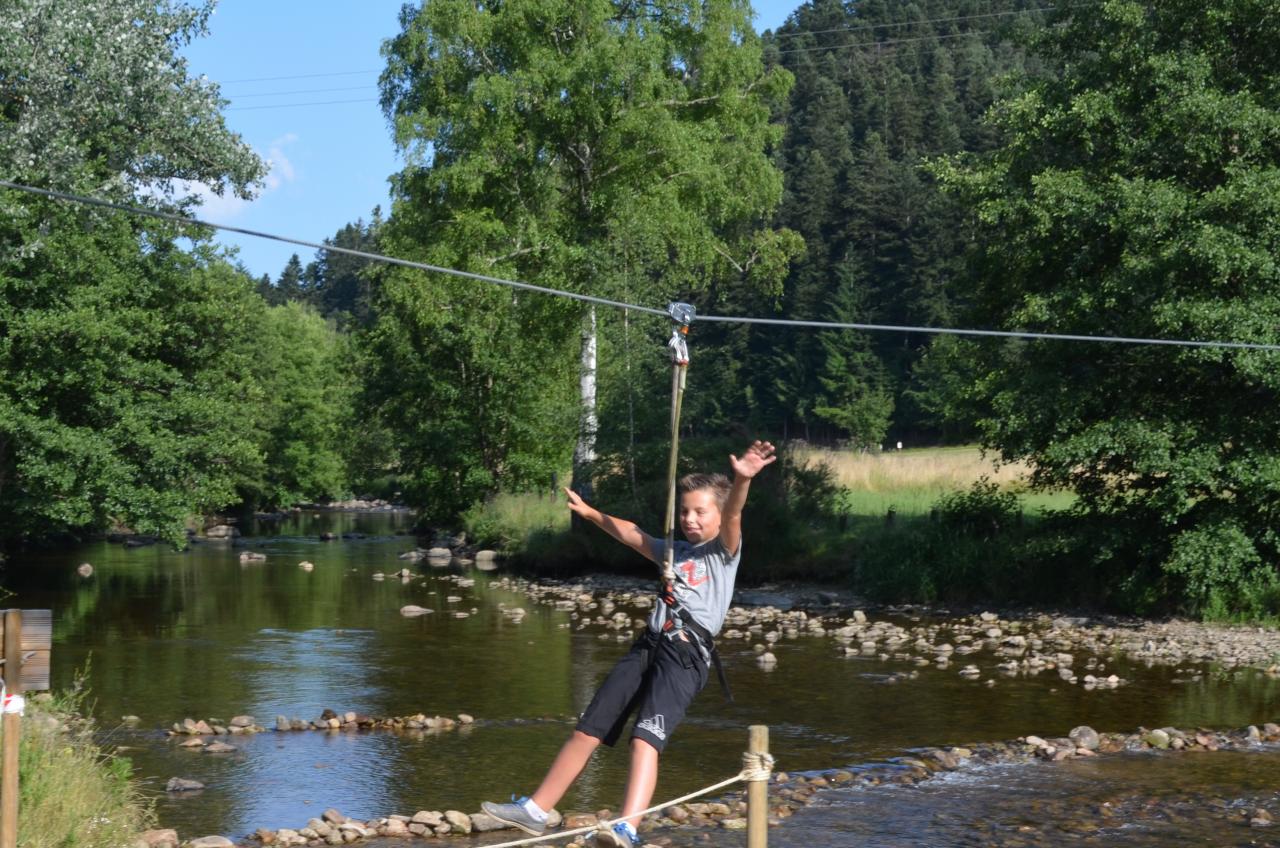 TYROLIENNE PARCOURS NOIR